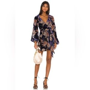 NWT House of Harlow x Revolve Irvin Navy Blue Floral Mini Dress Sz Small